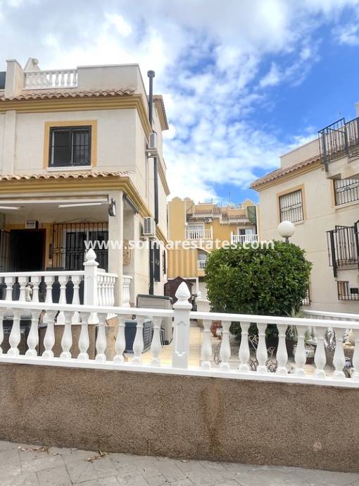 Half vrijstaand huis - Resale - Algorfa - Montemar