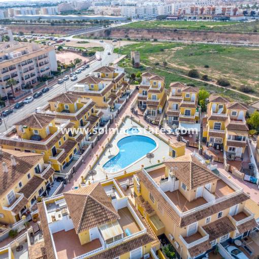 Half vrijstaand huis - Resale - Playa Flamenca - Res. Argenta