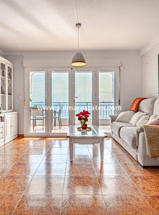 Lägenhet - Resale - Torrevieja - 1st Line to the sea
