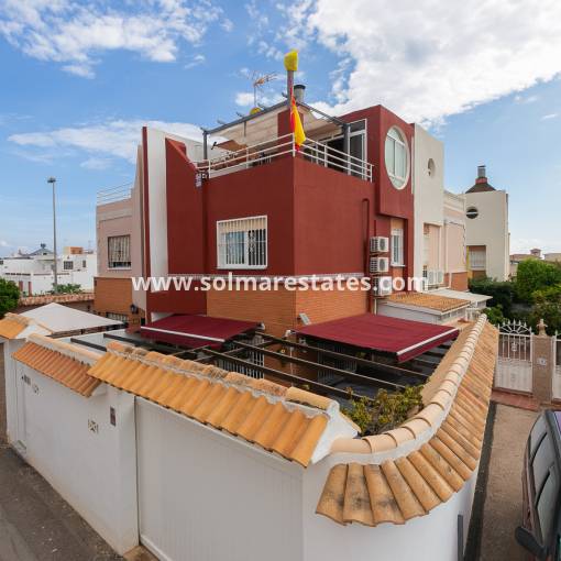 Quad House - Resale - Los Altos - Los Altos