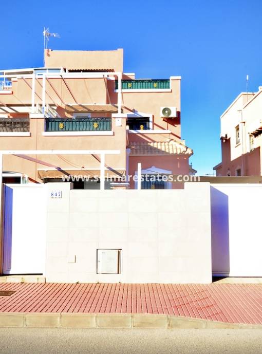 Quad House - Resale - Villamartin - PAU 26