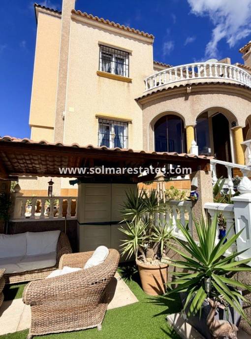 Quad House - Resale - Villamartin - PAU 26