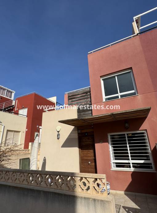 Quad House - Resale - Villamartin - Vista Azul