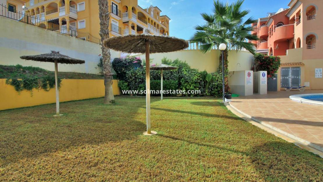 Resale - Appartement - Villamartin - Marbella Golf