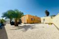 Resale - Fristående villa - Torrevieja - La Siesta - El Salado -  Torreta