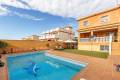 Resale - Semi Detached House - Torrevieja - Aguas Nuevas