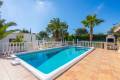 Resale - Vrijstaande Villa - Campoamor - Castillo de Don Juan