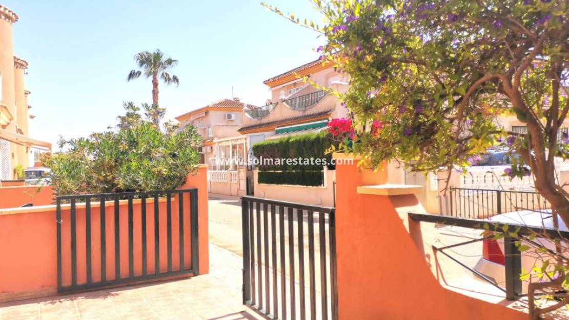 Resale - Vrijstaande Villa - Playa Flamenca - Villas San Luis