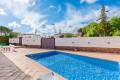 Resale - Vrijstaande Villa - Torrevieja - Los balcones