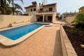 Resale - Vrijstaande Villa - Torrevieja