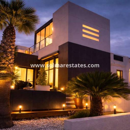 Semi Detached House - Resale - Villamartin - La Fuente
