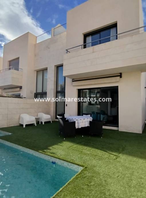 Semi Detached House - Resale - Villamartin - Los Dolses