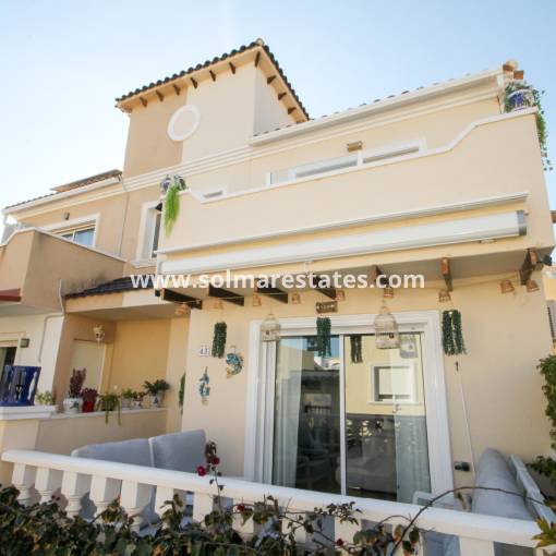 Semi Detached House - Resale - Villamartin - R11433