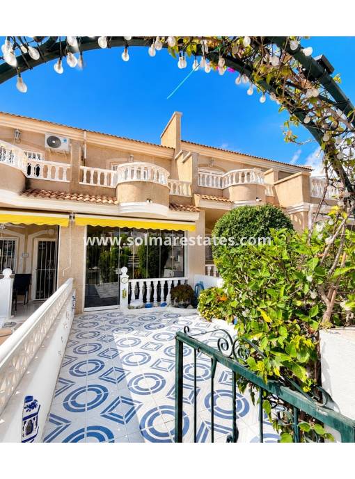 Stadshuis - Resale - Ciudad Quesada - Dona Pepa