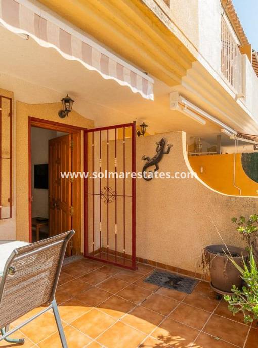 Stadshuis - Resale - Playa Flamenca - Amapolas