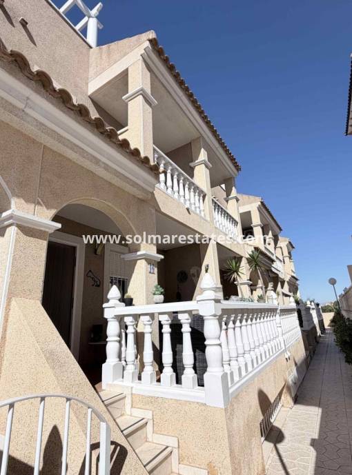 Stadshuis - Resale - Playa Flamenca - Las Chismosas