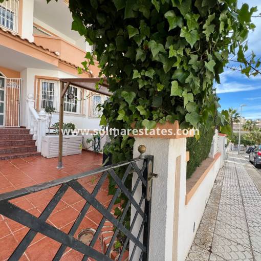 Stadshuis - Resale - Villamartin - Res. Sevilla