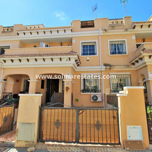 Stadthaus - Resale - Villamartin - R-31721