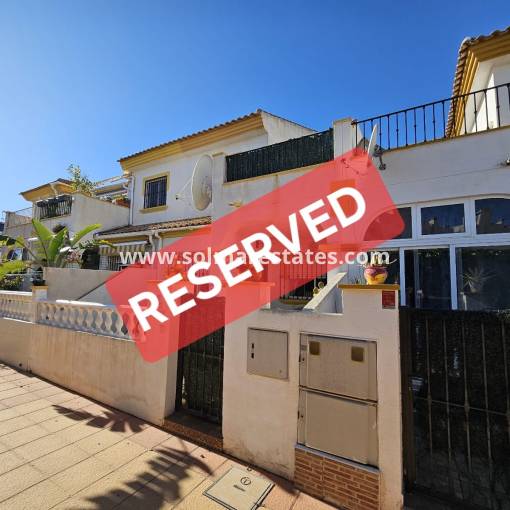 Town House - Resale - Los Altos - R11538D