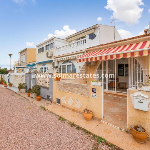 Town House - Resale - Torrevieja - R-37606