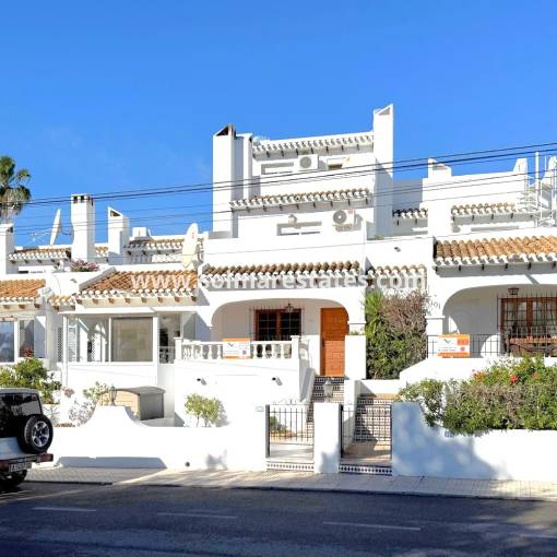 Town House - Resale - Villamartin - R11447