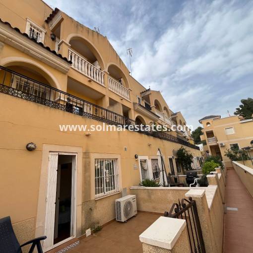 Town House - Resale - Villamartin - R11698