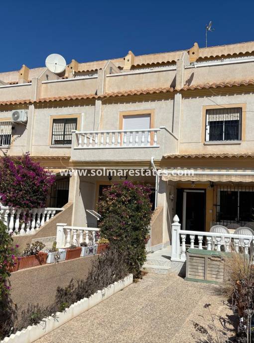 Town House - Resale - Villamartin - St James Hill