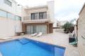 Venta - Villa independiente - Villamartin - PAU 26