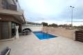 Venta - Villa independiente - Villamartin - PAU 26