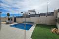 Venta - Villa independiente - Villamartin - PAU 26