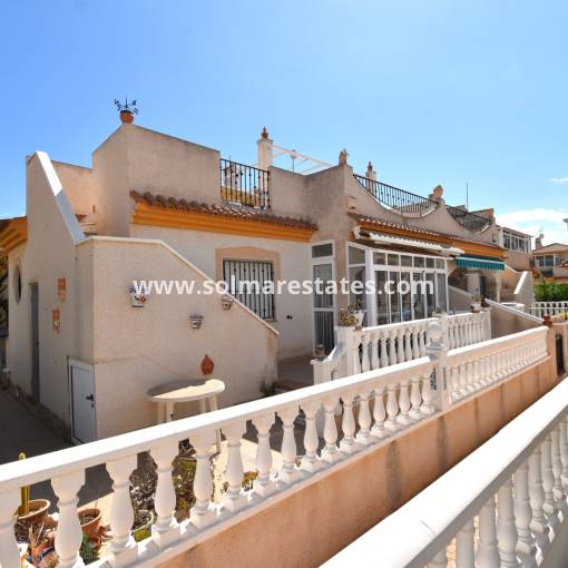 Viererkabel-Haus - Resale - Playa Flamenca - Iria