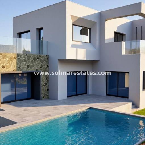 Villa independiente - Nueva construcción  - San Miguel De Salinas - Las Comunicaciones