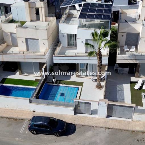 Villa independiente - Venta - Cabo Roig - Lomas de Cabo Roig