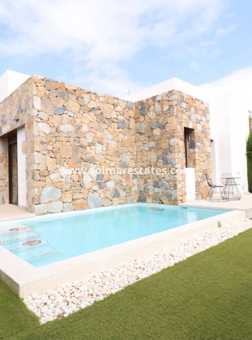 Villa independiente - Venta - Cabo Roig - Lomas de Cabo Roig