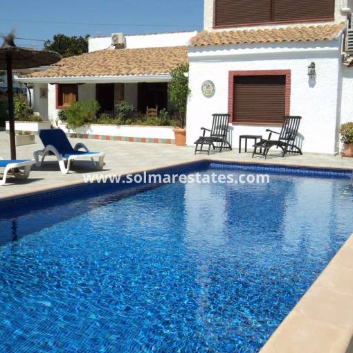 Villa independiente - Venta - Cabo Roig - Lomas de Cabo Roig