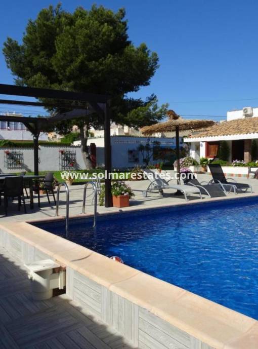 Villa independiente - Venta - Cabo Roig - Lomas de Cabo Roig