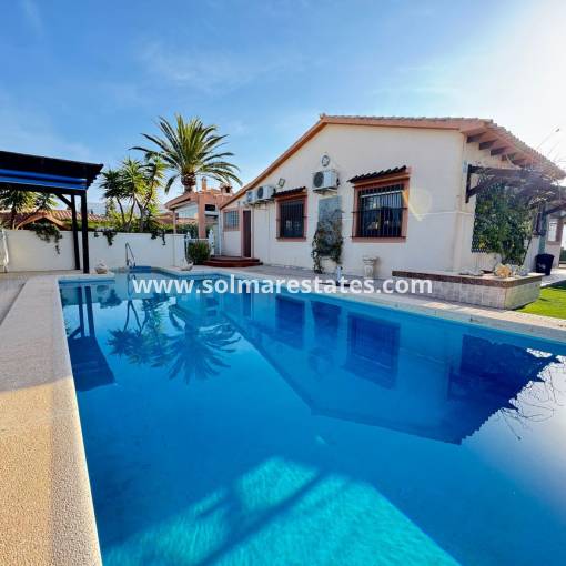 Villa independiente - Venta - Cabo Roig - R-24257