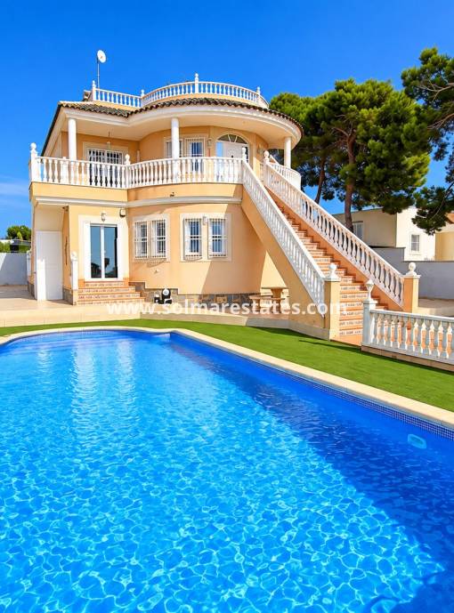Villa independiente - Venta - Campoamor - Lomas de Don Juan