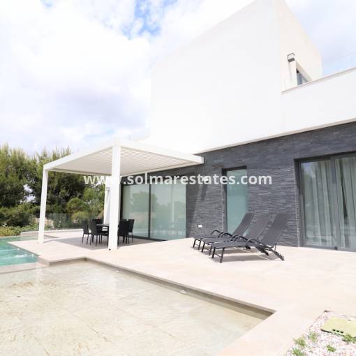Villa independiente - Venta - Campoamor - R9882