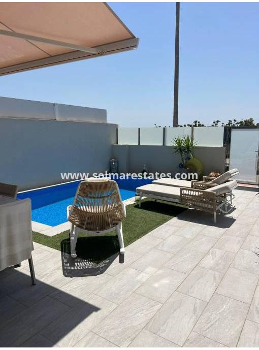 Villa independiente - Venta - Daya Vieja - Daya Vieja