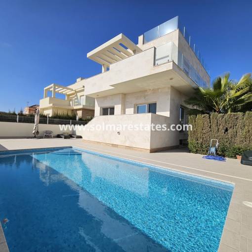 Villa independiente - Venta - La Zenia - La Zenia
