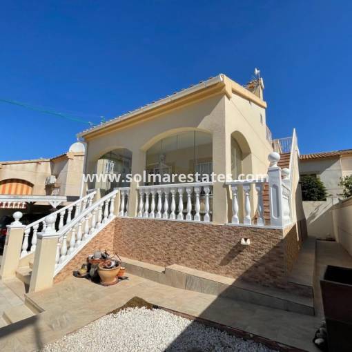 Villa independiente - Venta - Los Altos - R10998