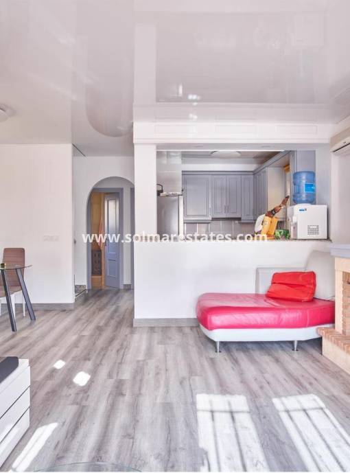 Villa independiente - Venta - Los Montesinos - La Herrada