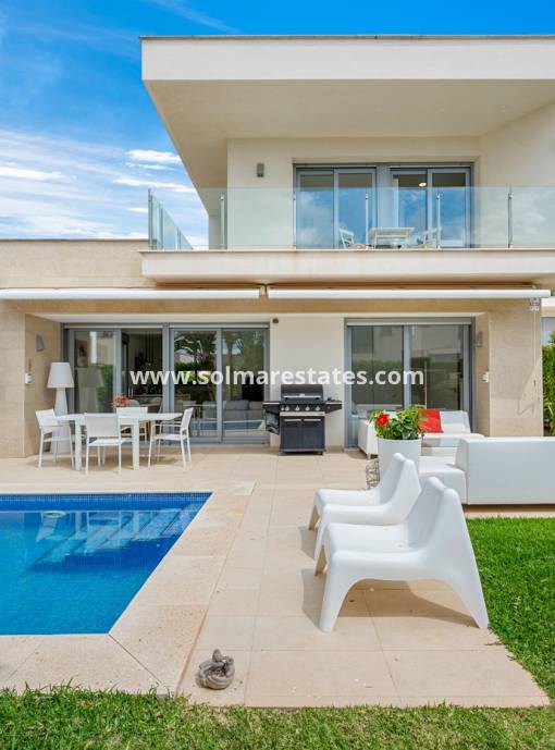 Villa independiente - Venta - Los Montesinos - Vistabella Golf