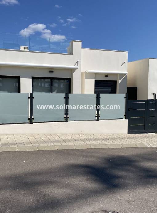 Villa independiente - Venta - Pilar De La Horadada - Lo Romero Golf
