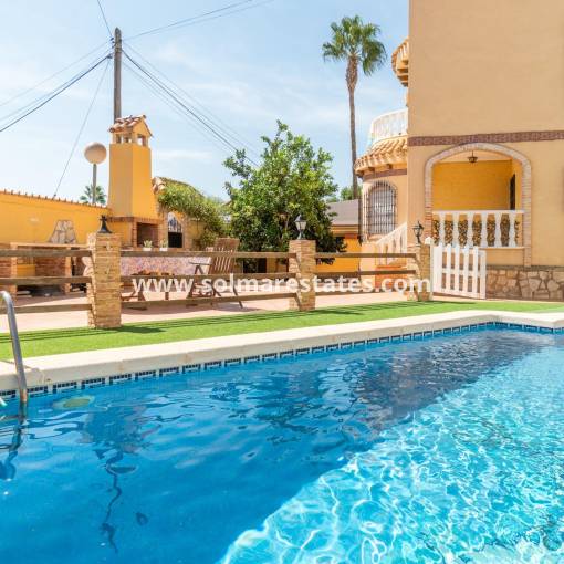 Villa independiente - Venta - Playa Flamenca - R-33268