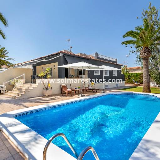 Villa independiente - Venta - Punta Prima - Rocio del Mar