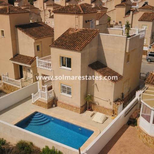 Villa independiente - Venta - San Miguel De Salinas - Lake View Mansions