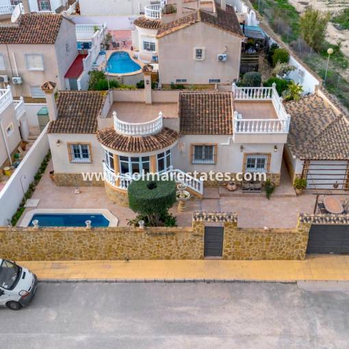 Villa independiente - Venta - San Miguel De Salinas - R11426