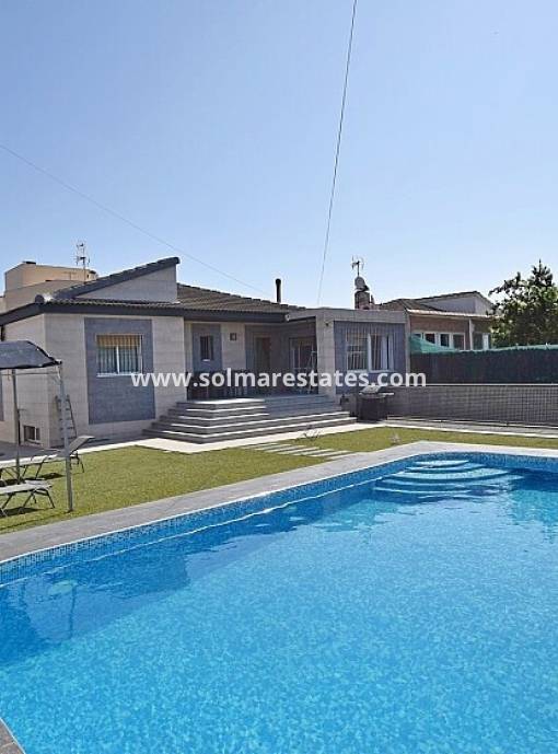 Villa independiente - Venta - Torrevieja - Los Balcones